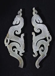 Deux dragons, c.475-221 av. J.-C. (jade)